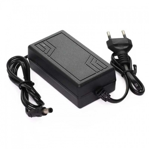 Блок питания Lian Xing C12V6A (12B/6A/5.5x2.5 мм)
